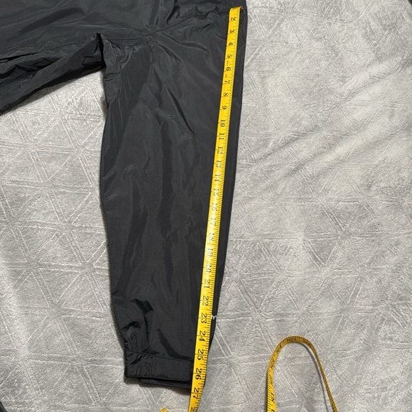 North face men’s rain jacket - Picture 15 of 16